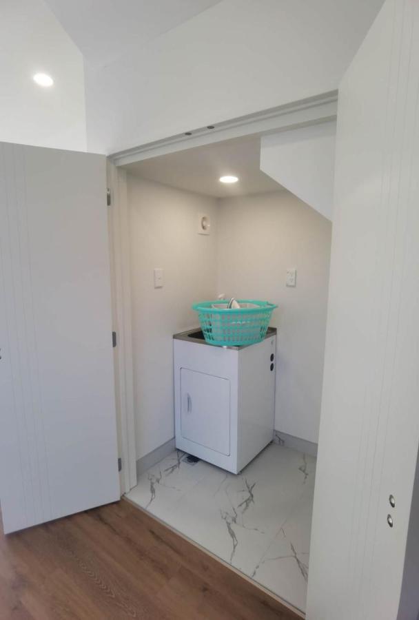 오클랜드 Henderson New House 빌라 외부 사진